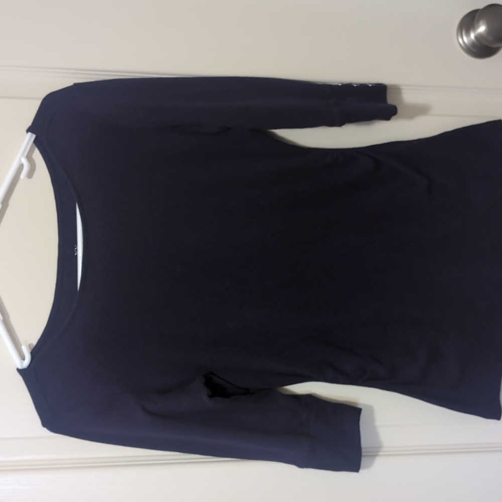 Knit 3/4 length sleeved top